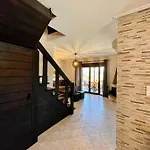 Summer Breeze Villa Nikiana