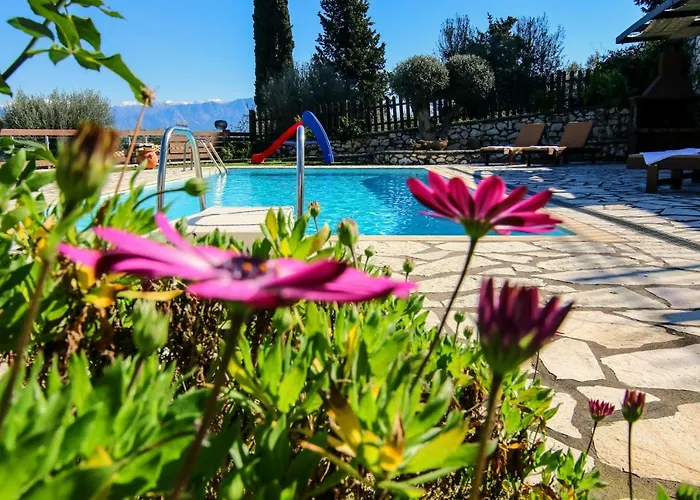 Summer Breeze Villa *